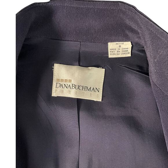 Vintage DANA BUCHMAN Petites Size 8P 100% Silk Navy Blue Fill Button Down Blazer - Picture 10 of 11